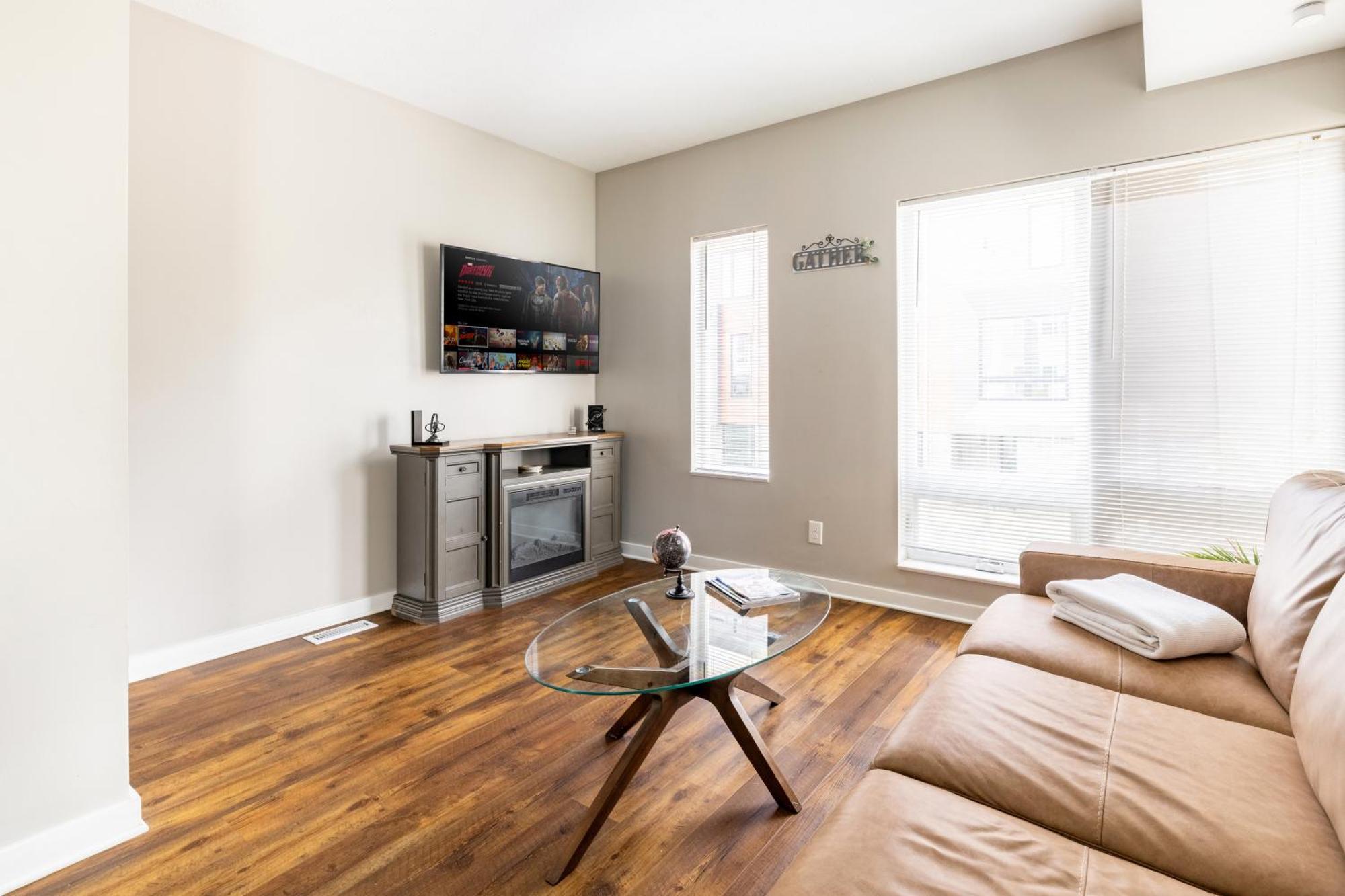 Luxury Downtown Townhome Private Garage Unit 9 Cleveland Buitenkant foto