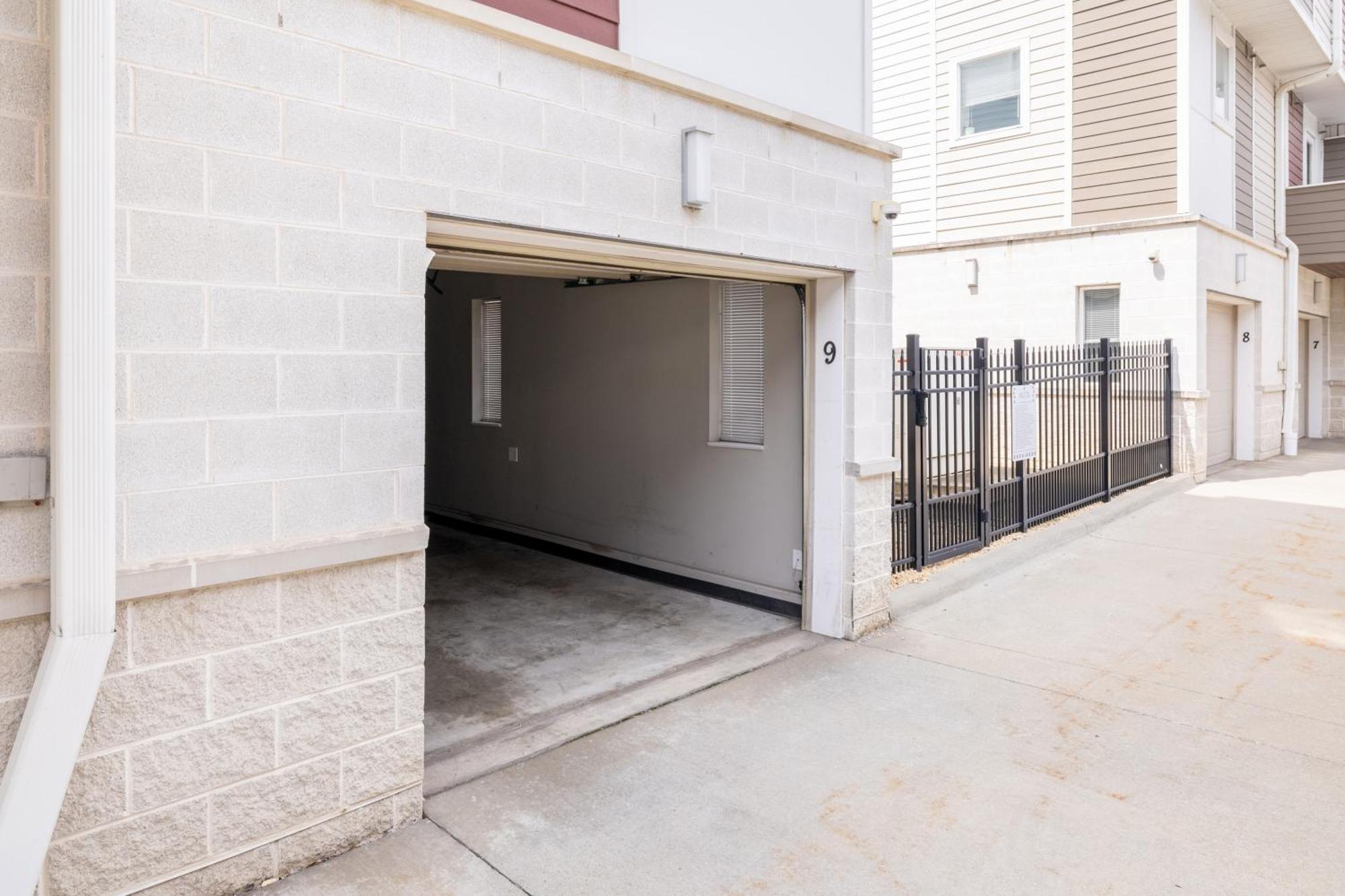 Luxury Downtown Townhome Private Garage Unit 9 Cleveland Buitenkant foto