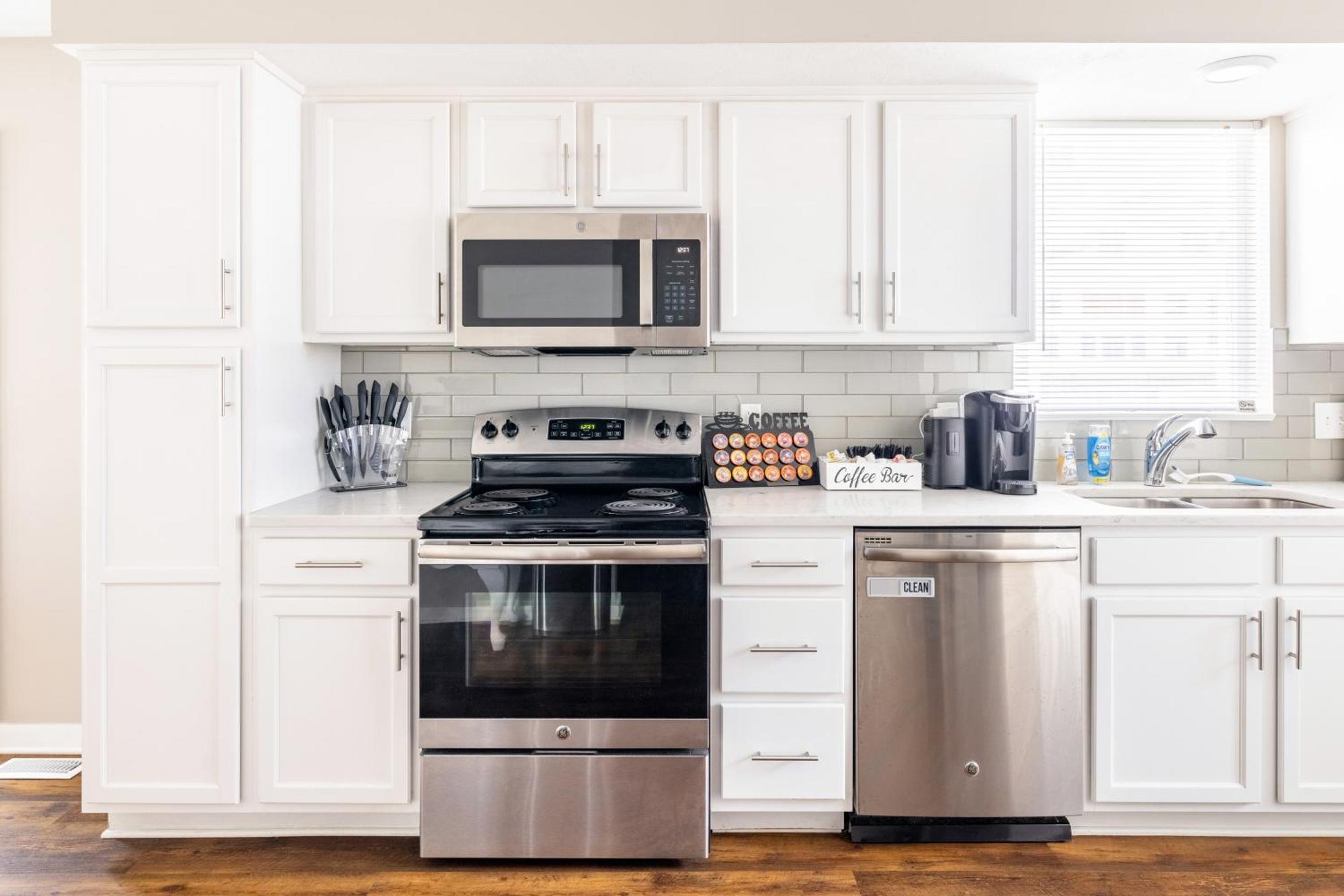 Luxury Downtown Townhome Private Garage Unit 9 Cleveland Buitenkant foto